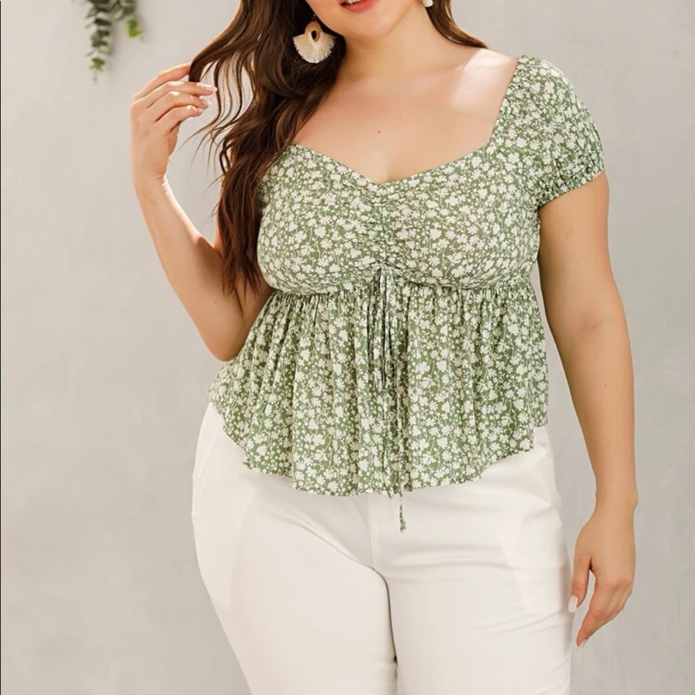NWOT: Green, floral, drawstring, babydoll blouse
